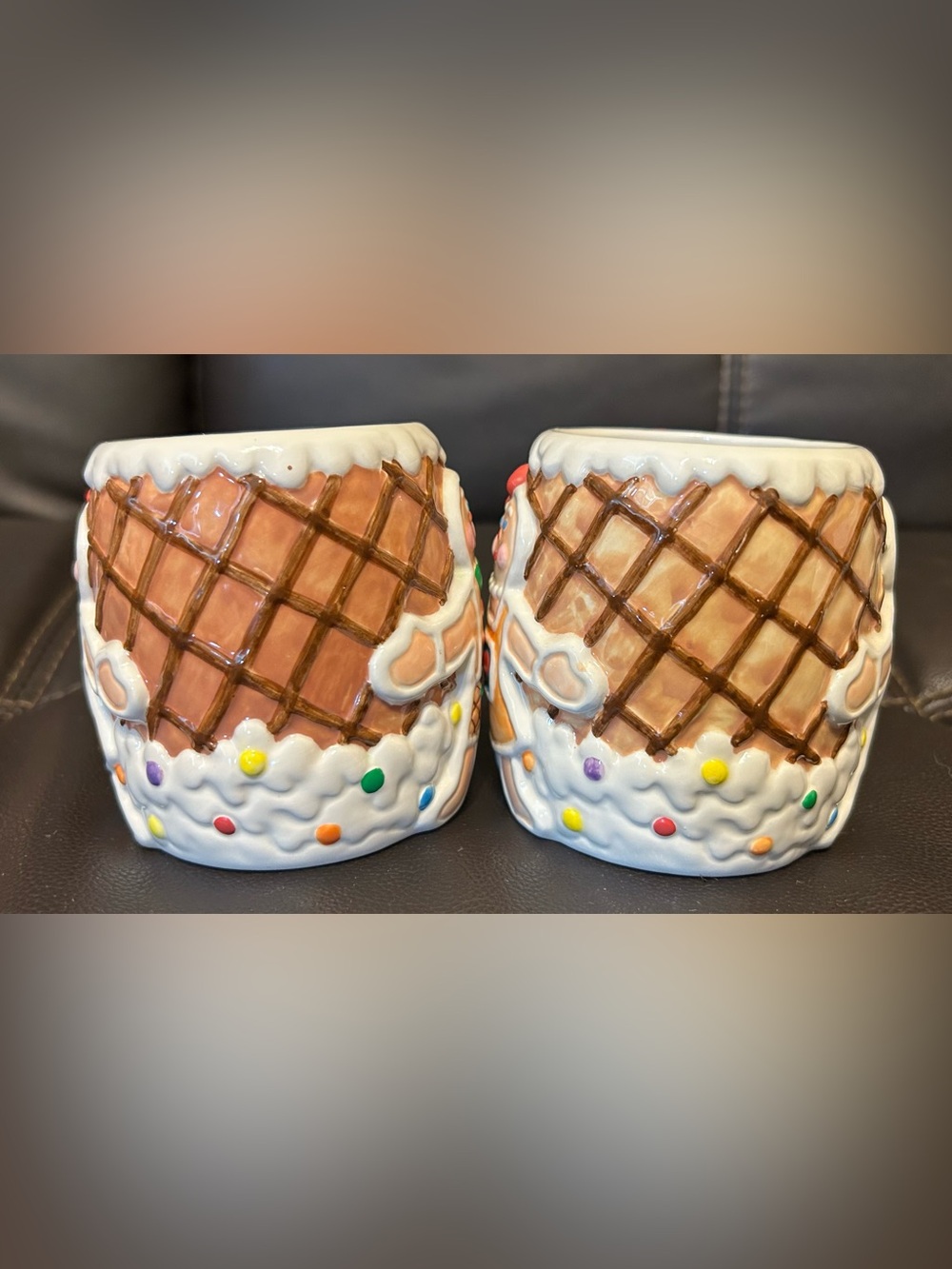 VTG House of Lloyd 2000 Gingerbread Christmas Ceramic Mug Set. - Picture 3 of 8